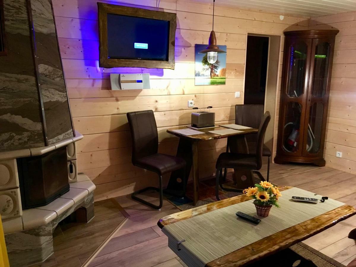 Holzhaus Trollbluemchen Am Wald Und See Neuruppin Zewnętrze zdjęcie